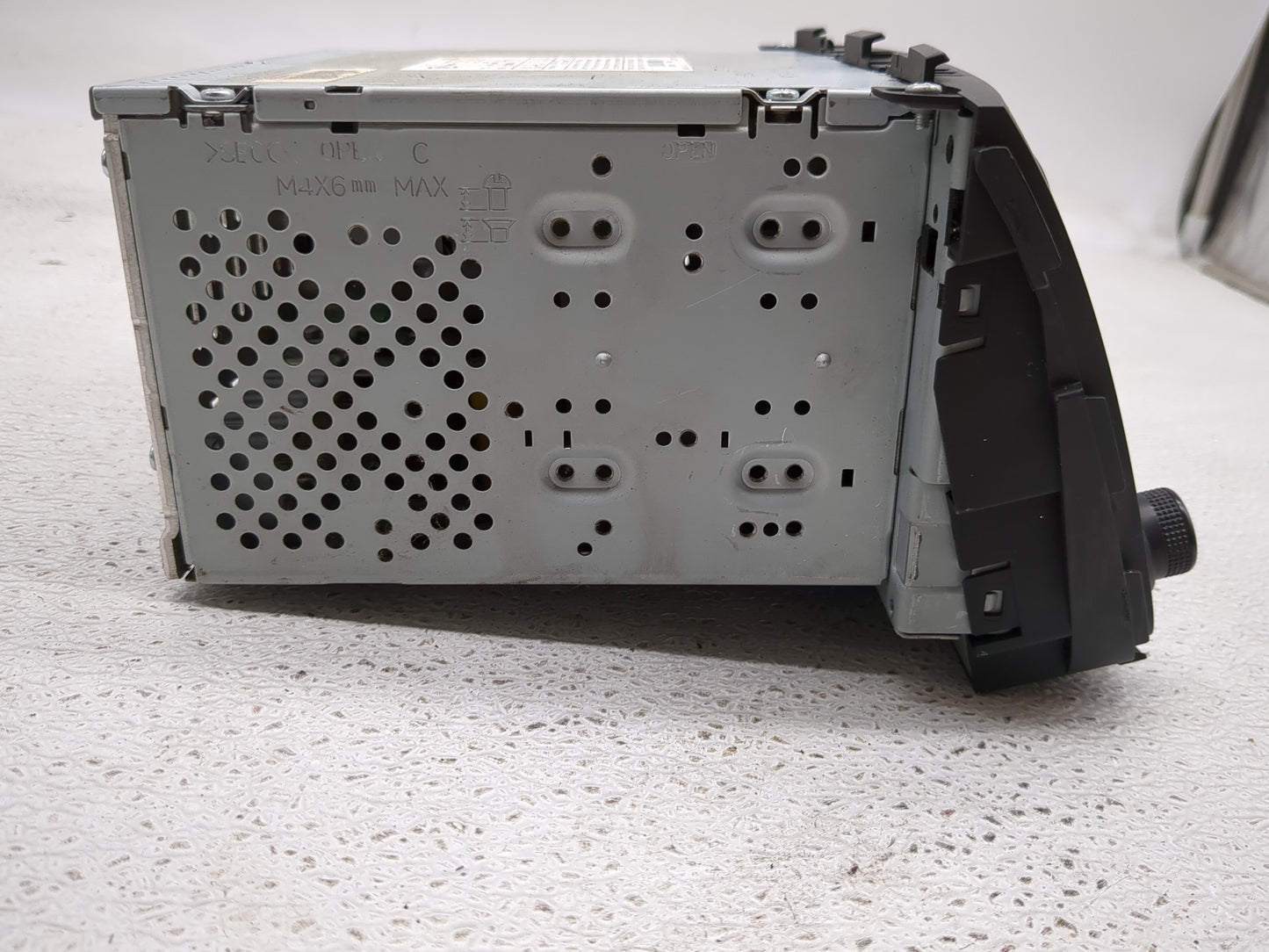 2014-2015 Kia Sorento Radio AM FM Cd Player Receiver Replacement P/N:96170-1UAA1VA Fits Fits 2014 2015 OEM Used Auto Parts -
