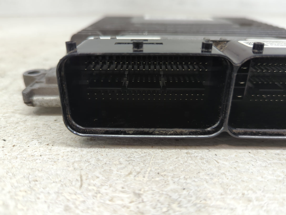 2014-2015 Kia Sorento PCM Engine Control Computer ECU ECM PCU OEM P/N:39113-2GBK2 39103-2GBK2 Fits 2014 2015 OEM Used Auto P
