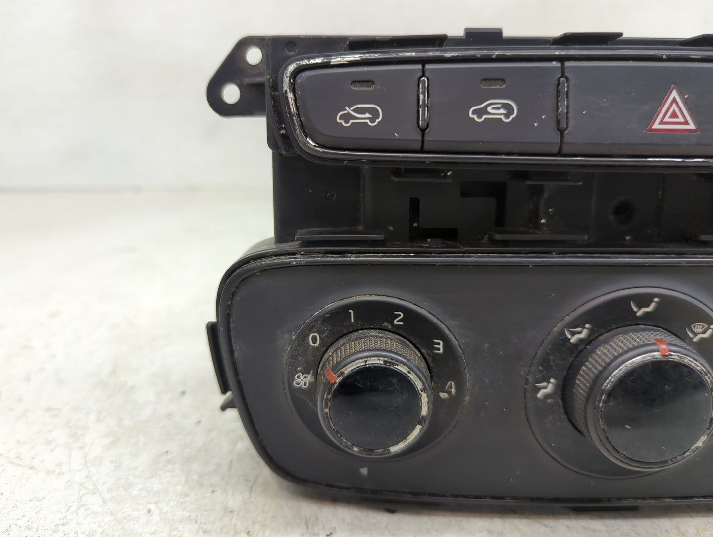 2014-2015 Kia Sorento Climate Control Module Temperature AC/Heater Replacement P/N:97250-1U255 Fits Fits 2014 2015 OEM Used 