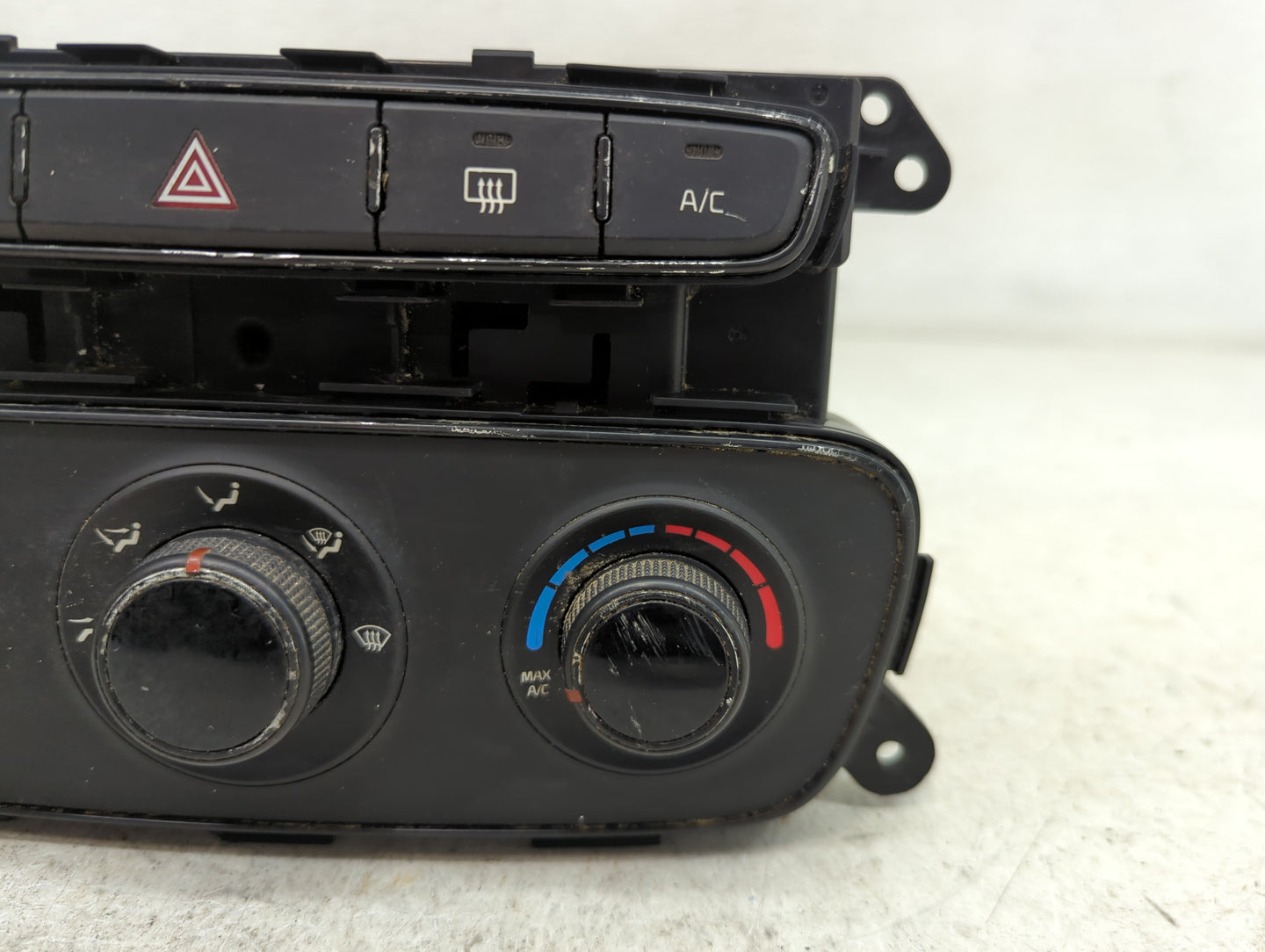 2014-2015 Kia Sorento Climate Control Module Temperature AC/Heater Replacement P/N:97250-1U255 Fits Fits 2014 2015 OEM Used 