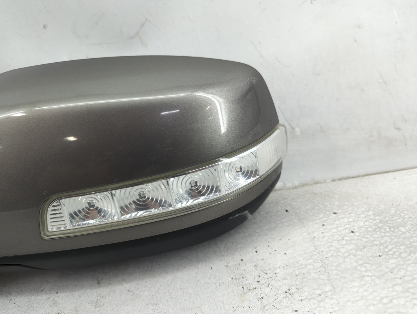 2011-2015 Kia Sorento Driver Side View Mirror - Left Door Mirror OEM Used - Oemusedautoparts1.com