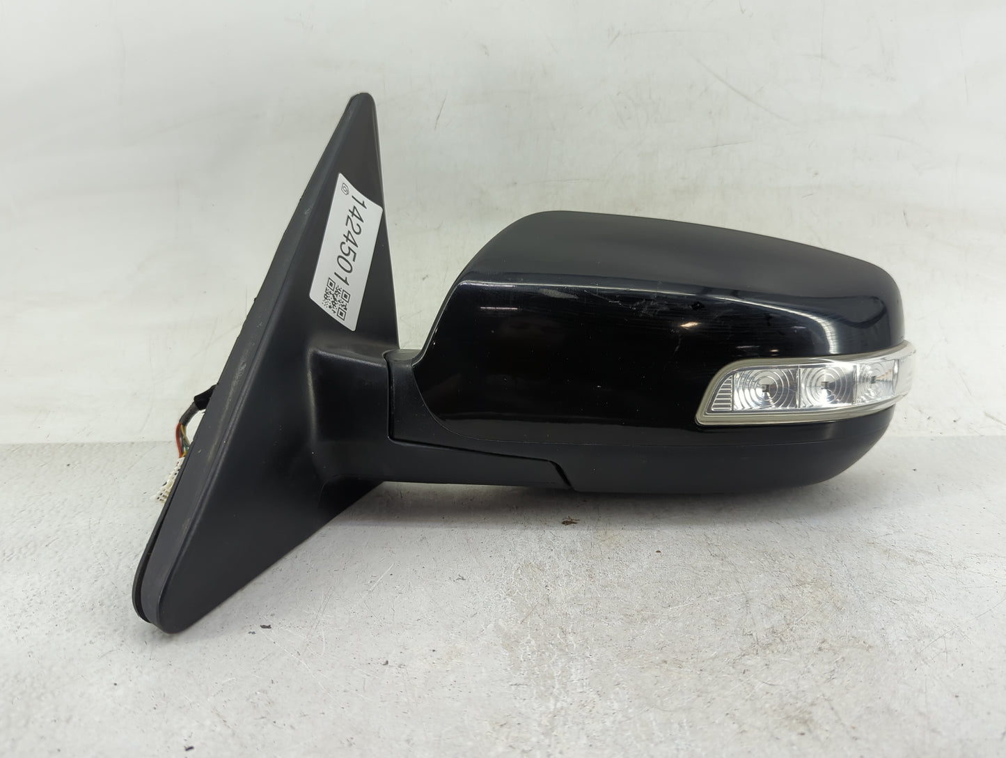 2011-2015 Kia Sorento Driver Side View Mirror - Left Door Mirror OEM Used - Oemusedautoparts1.com