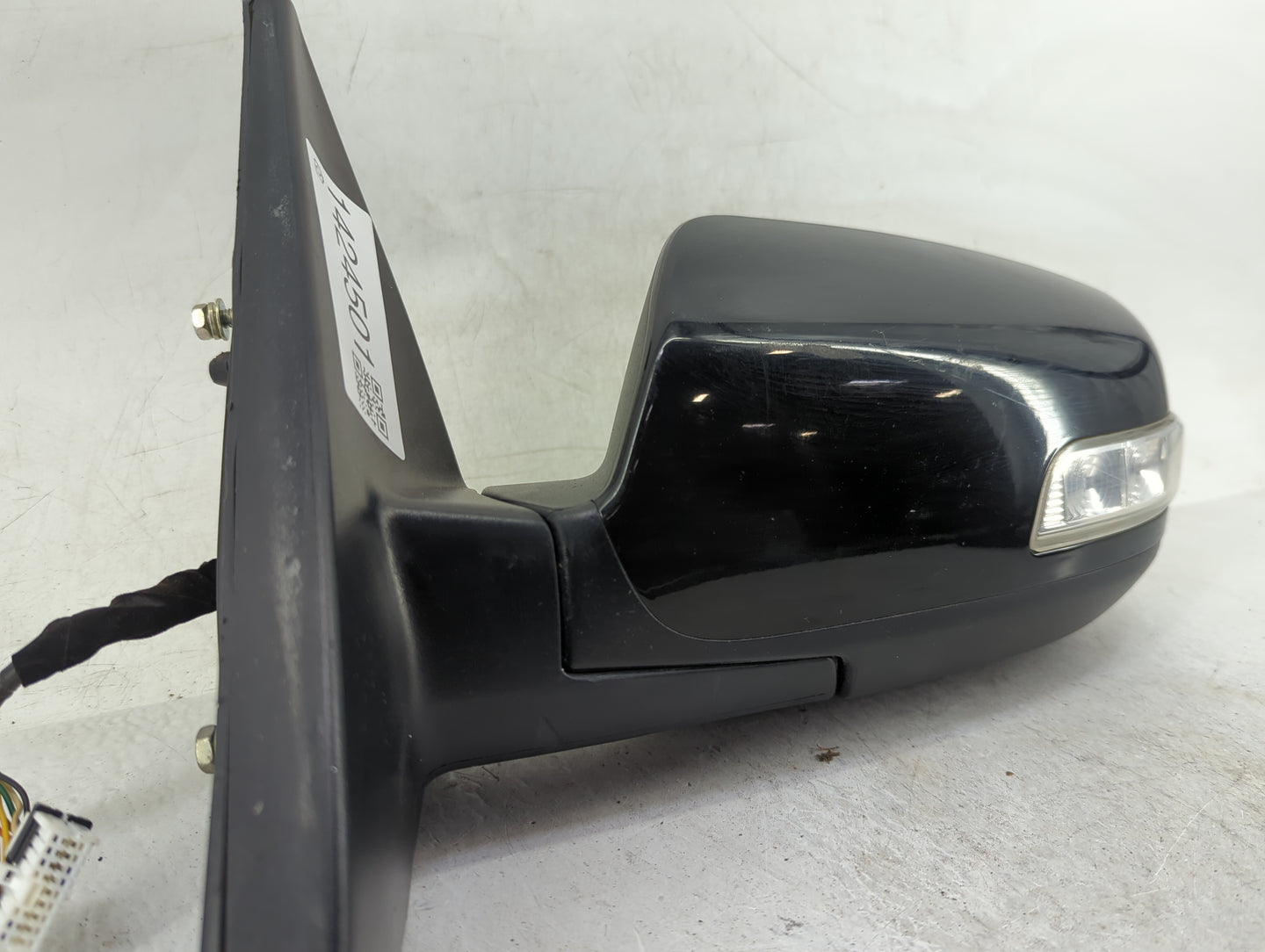 2011-2015 Kia Sorento Driver Side View Mirror - Left Door Mirror OEM Used - Oemusedautoparts1.com
