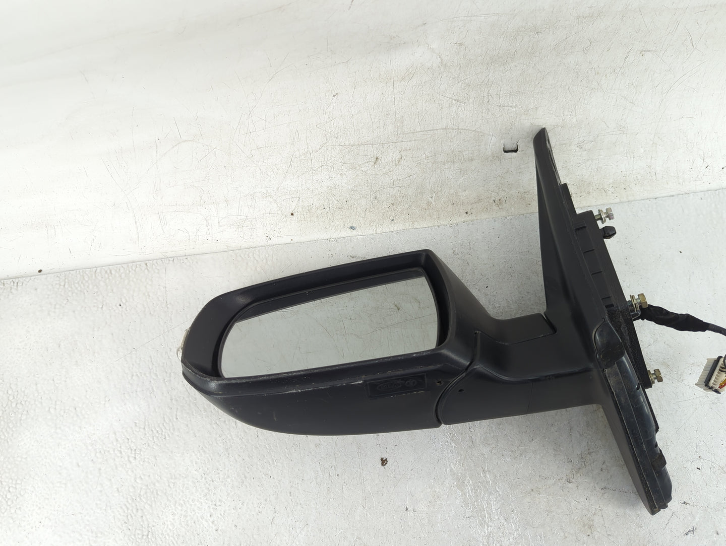 2011-2015 Kia Sorento Driver Side View Mirror - Left Door Mirror OEM Used - Oemusedautoparts1.com