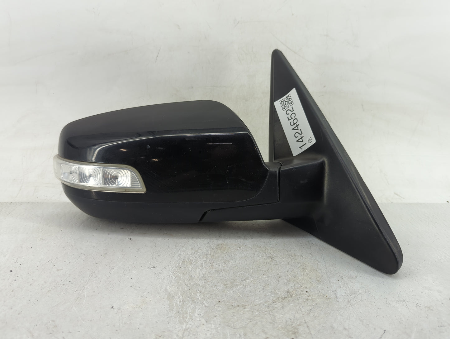 2011-2015 Kia Sorento Passenger Side View Mirror - Right Door Mirror OEM Used - Oemusedautoparts1.com