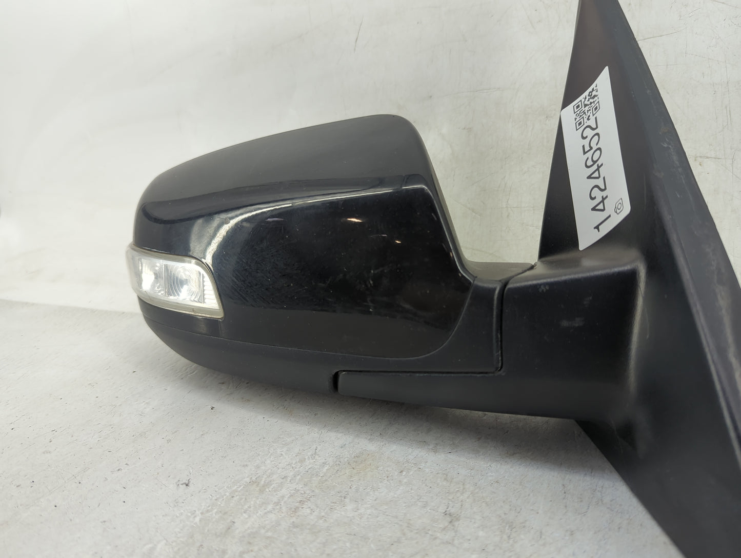 2011-2015 Kia Sorento Passenger Side View Mirror - Right Door Mirror OEM Used - Oemusedautoparts1.com