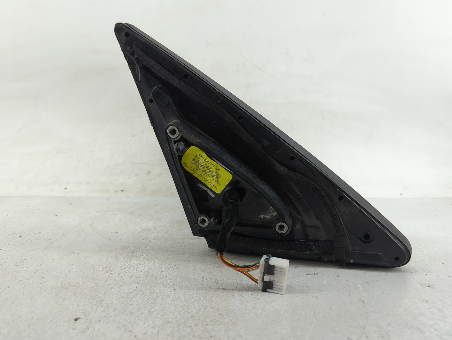 2011-2015 Kia Sorento Driver Side View Mirror - Left Door Mirror OEM Used - Oemusedautoparts1.com