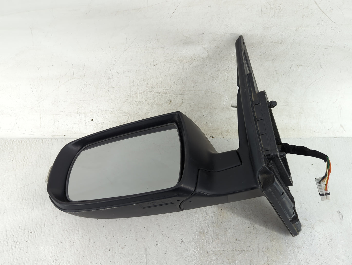 2011-2015 Kia Sorento Driver Side View Mirror - Left Door Mirror OEM Used - Oemusedautoparts1.com