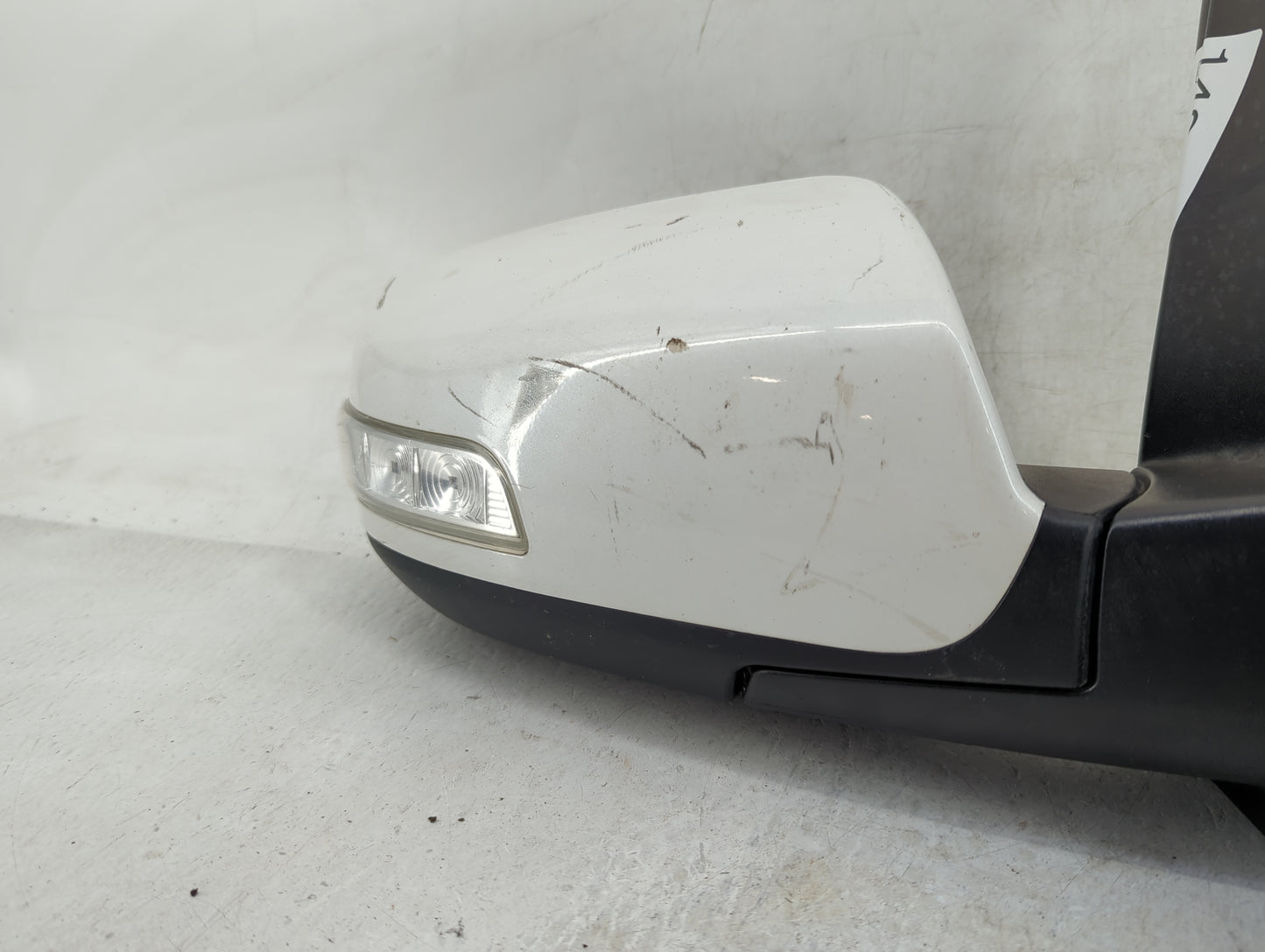 2011-2015 Kia Sorento Passenger Side View Mirror - Right Door Mirror OEM Used - Oemusedautoparts1.com