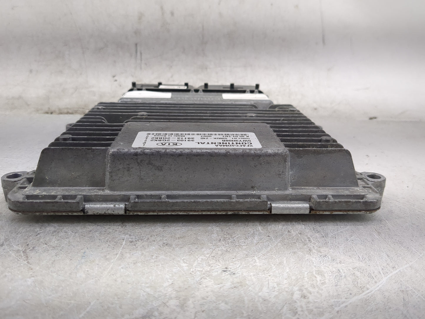 2014-2015 Kia Sorento PCM Engine Control Computer ECU ECM PCU OEM P/N:39113-2GBK2 39103-2GBK2 Fits Fits 2014 2015 OEM Used A