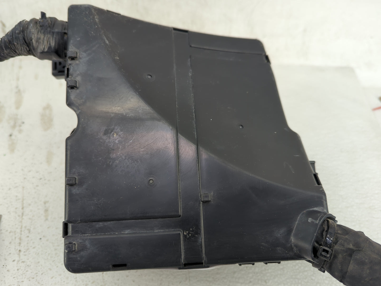 2014-2015 Kia Sorento Fusebox Fuse Box Panel Relay Module P/N:91951-3X100 MG666081, VS912501U142XA Fits Fits 2014 2015 OEM U