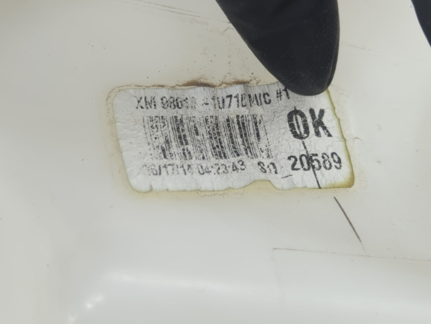 2014-2015 Kia Sorento Windshield Washer Fluid Reservoir Bottle Oem - Oemusedautoparts1.com