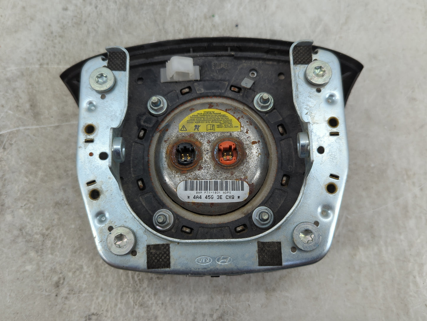 2015 Kia Sorento Air Bag Driver Left Steering Wheel Mounted P/N:PT1-1031 4A4 45G 3E CXQ Fits OEM Used Auto Parts - Oemusedau