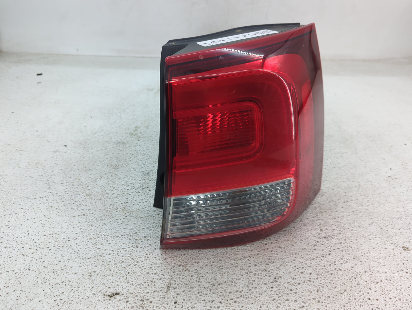 2014-2015 Kia Sorento Tail Light Assembly Passenger Right OEM Fits Fits 2014 2015 OEM Used Auto Parts - Oemusedautoparts1.co