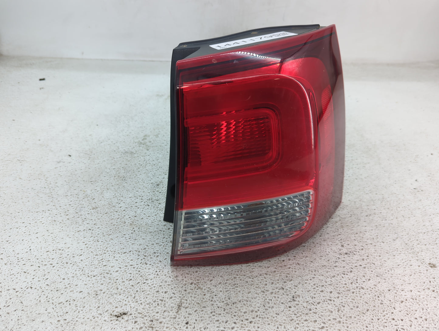 2014-2015 Kia Sorento Tail Light Assembly Passenger Right OEM Fits Fits 2014 2015 OEM Used Auto Parts - Oemusedautoparts1.co