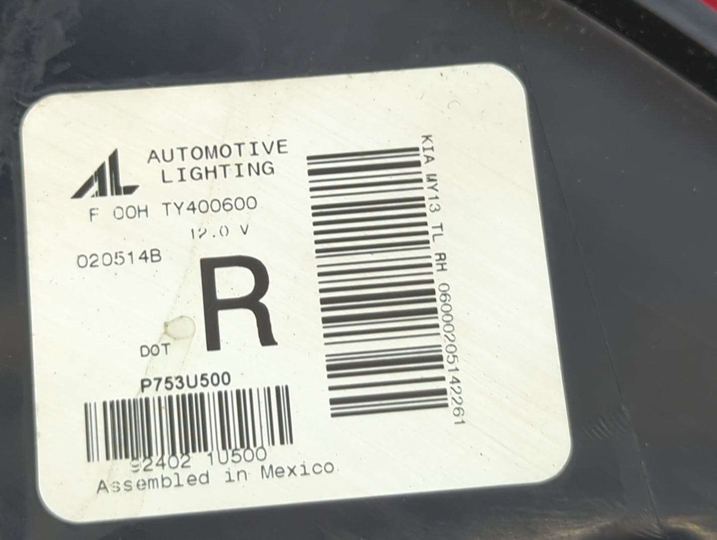 2014-2015 Kia Sorento Tail Light Assembly Passenger Right OEM Fits Fits 2014 2015 OEM Used Auto Parts - Oemusedautoparts1.co