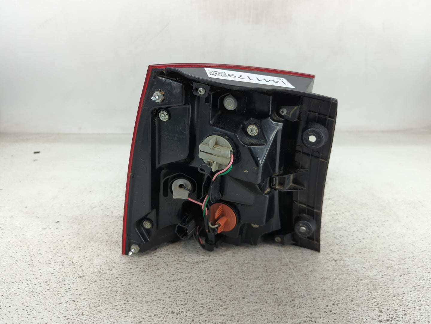 2014-2015 Kia Sorento Tail Light Assembly Passenger Right OEM Fits Fits 2014 2015 OEM Used Auto Parts - Oemusedautoparts1.co