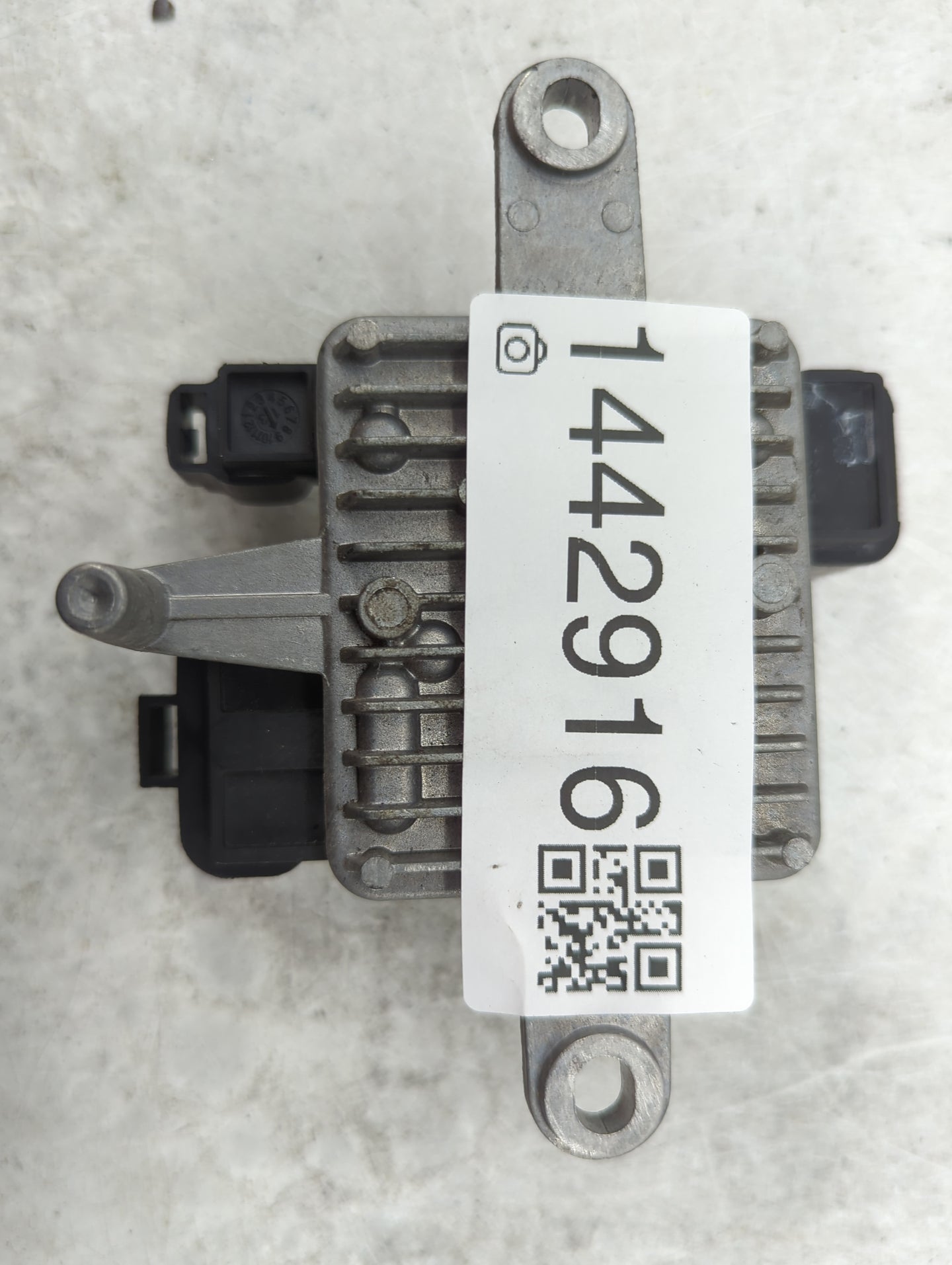 2013-2015 Kia Sorento Cooling Fan Control Module - Oemusedautoparts1.com