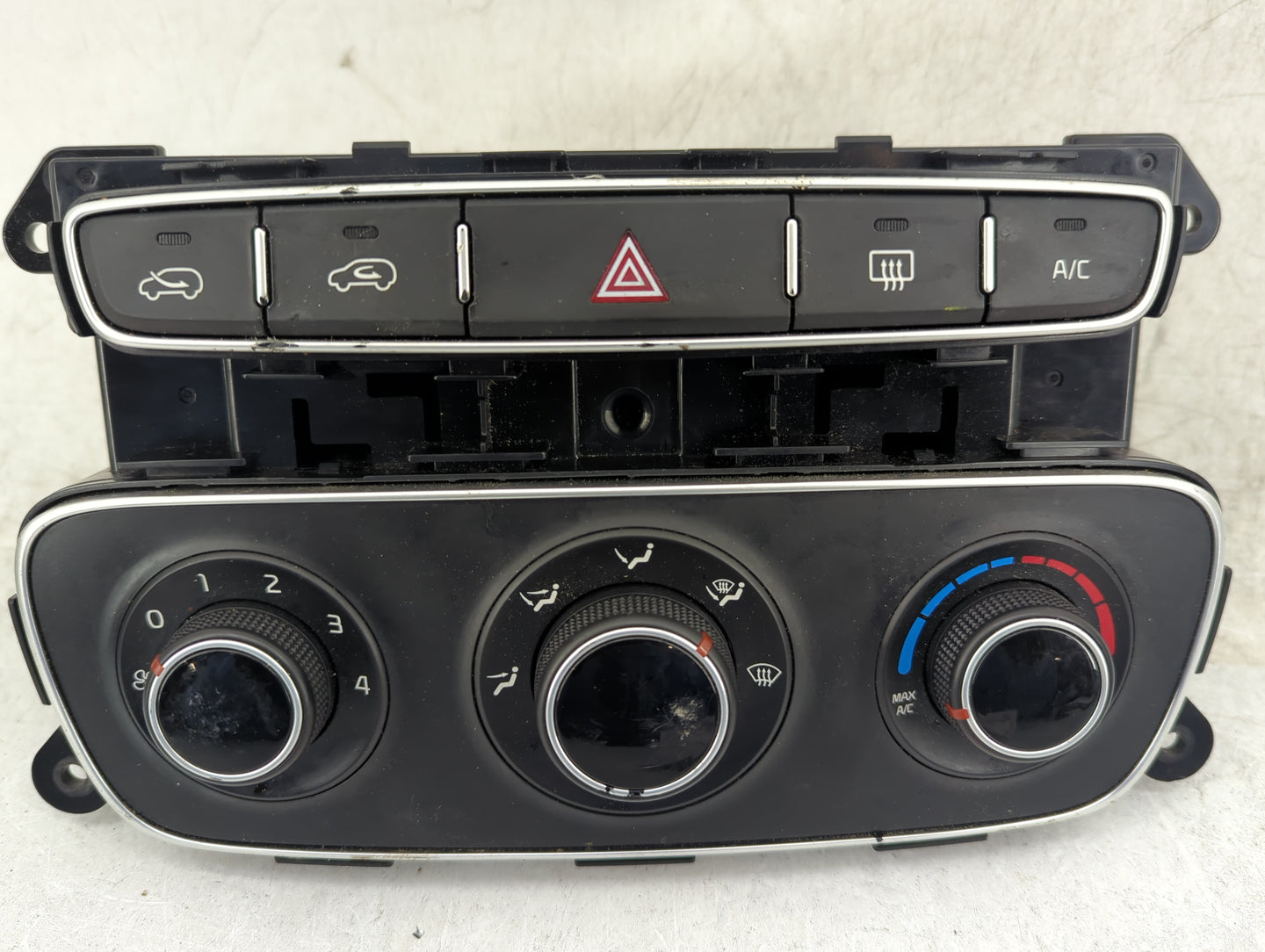 2014-2015 Kia Sorento Climate Control Module Temperature AC/Heater Replacement P/N:97250-1UXXX Fits Fits 2014 2015 OEM Used 