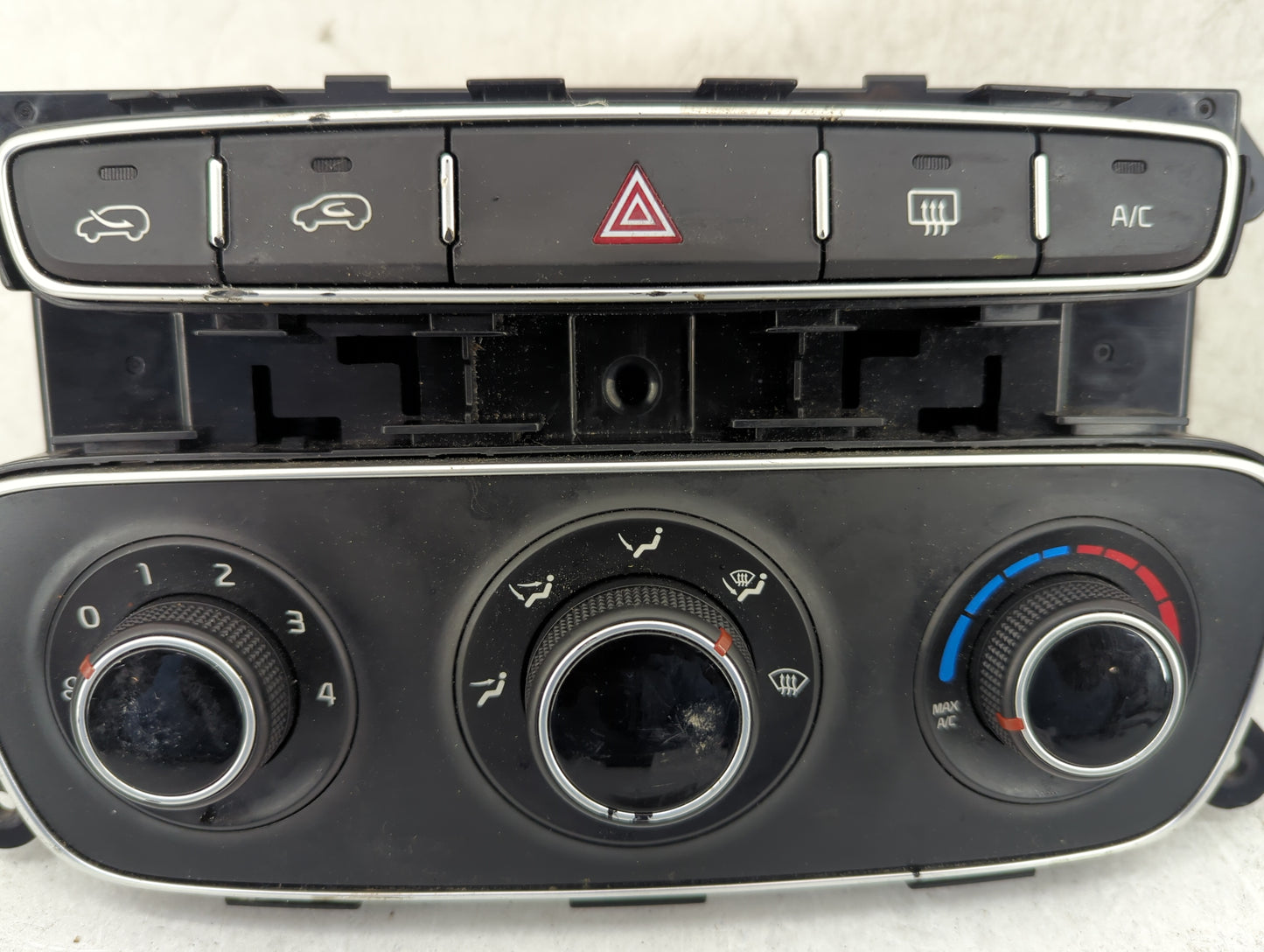 2014-2015 Kia Sorento Climate Control Module Temperature AC/Heater Replacement P/N:97250-1UXXX Fits Fits 2014 2015 OEM Used 