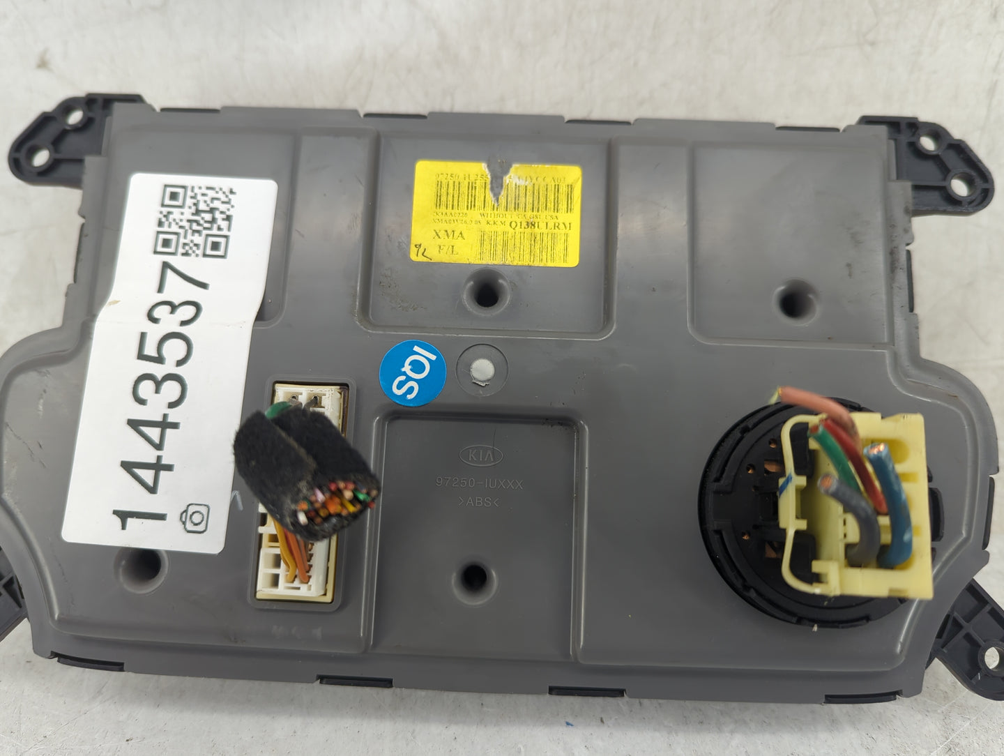 2014-2015 Kia Sorento Climate Control Module Temperature AC/Heater Replacement P/N:97250-1UXXX Fits Fits 2014 2015 OEM Used 