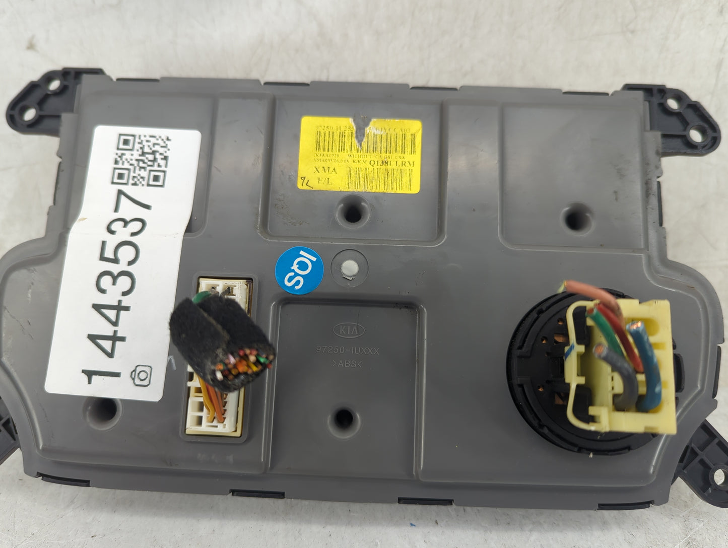 2014-2015 Kia Sorento Climate Control Module Temperature AC/Heater Replacement P/N:97250-1UXXX Fits Fits 2014 2015 OEM Used 