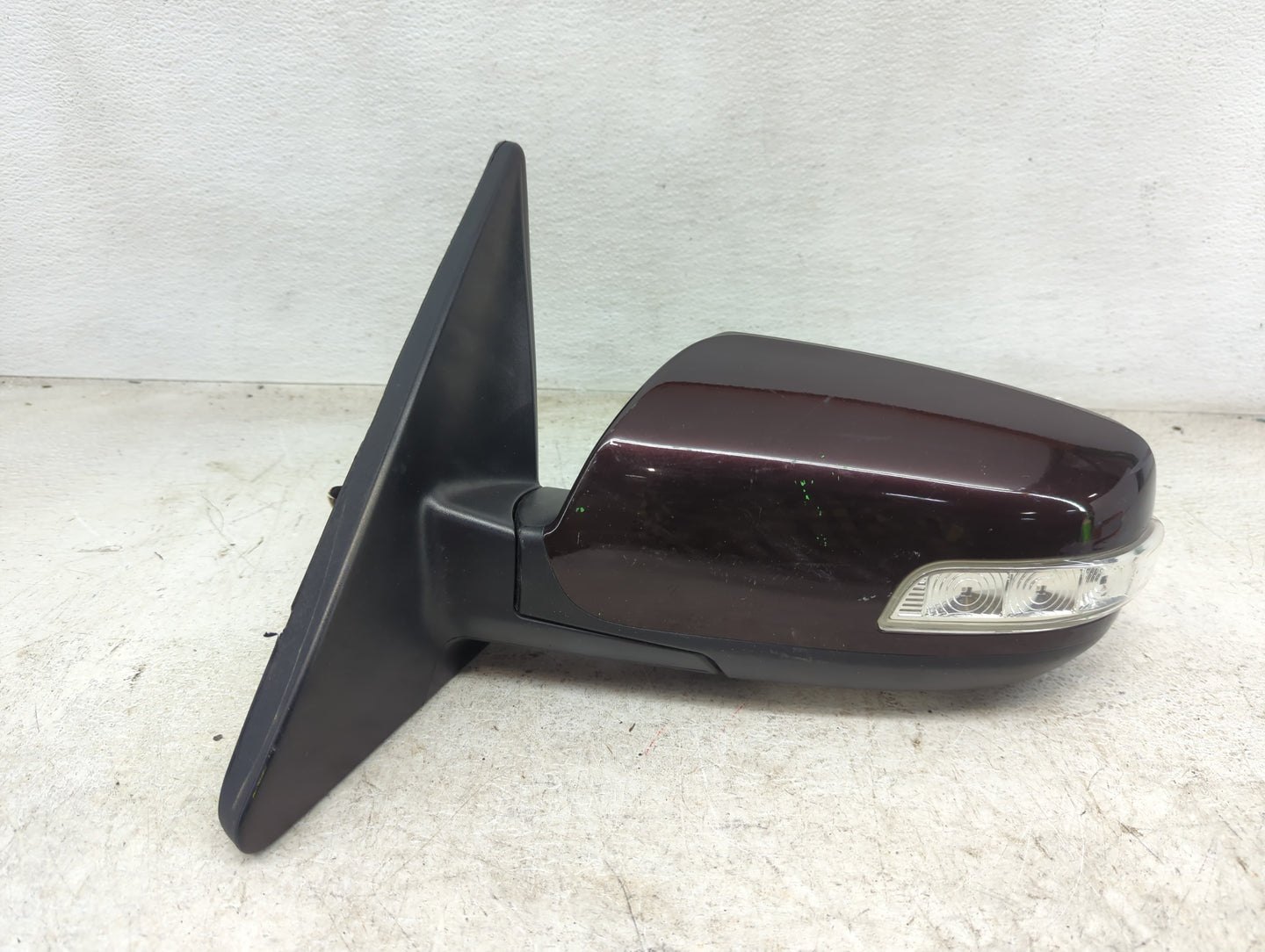 2011-2015 Kia Sorento Driver Side View Mirror - Left Door Mirror OEM Used - Oemusedautoparts1.com