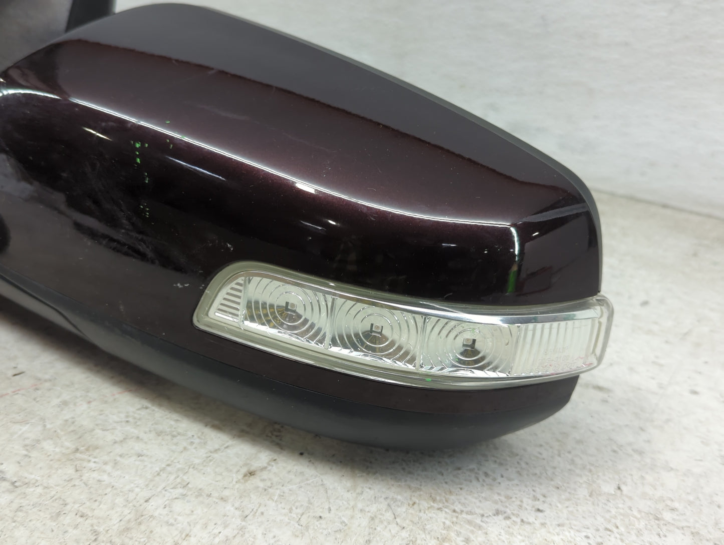 2011-2015 Kia Sorento Driver Side View Mirror - Left Door Mirror OEM Used - Oemusedautoparts1.com