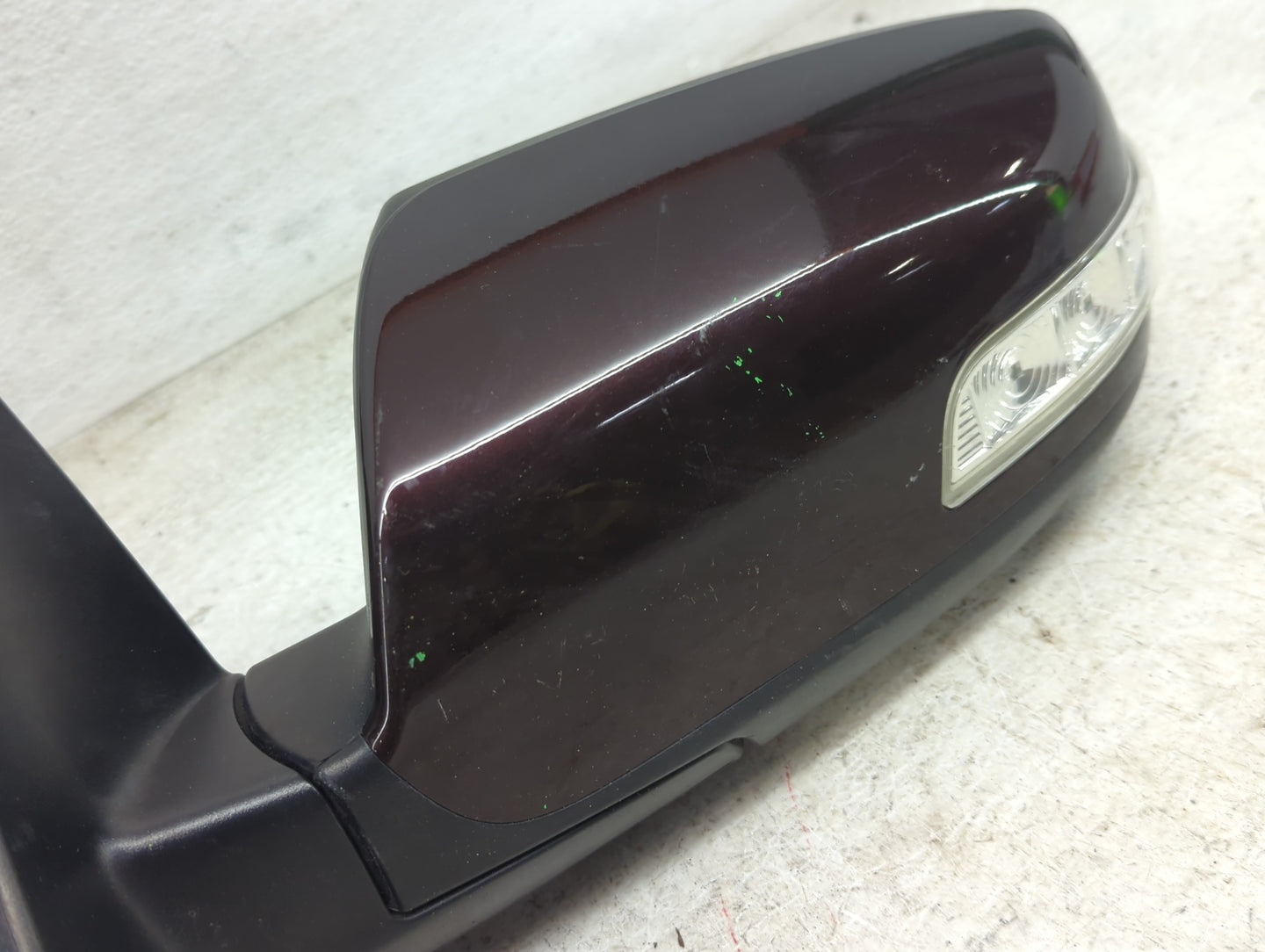 2011-2015 Kia Sorento Driver Side View Mirror - Left Door Mirror OEM Used - Oemusedautoparts1.com
