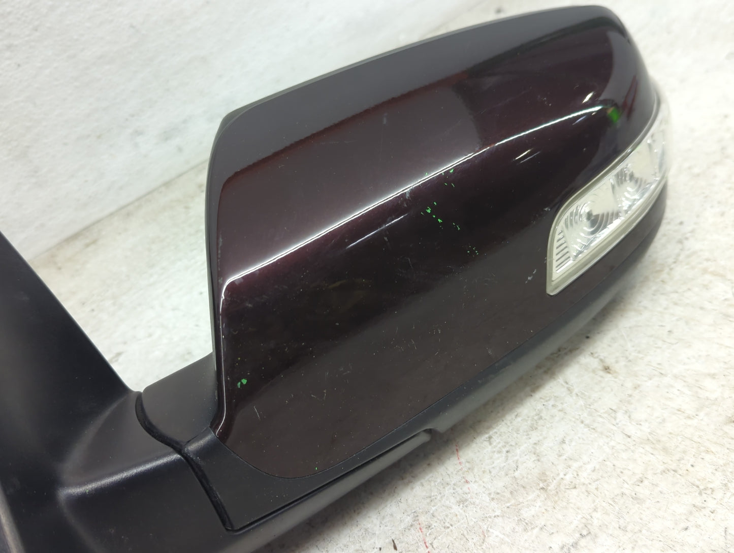 2011-2015 Kia Sorento Driver Side View Mirror - Left Door Mirror OEM Used - Oemusedautoparts1.com