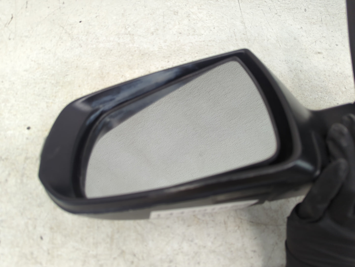 2011-2015 Kia Sorento Driver Side View Mirror - Left Door Mirror OEM Used - Oemusedautoparts1.com