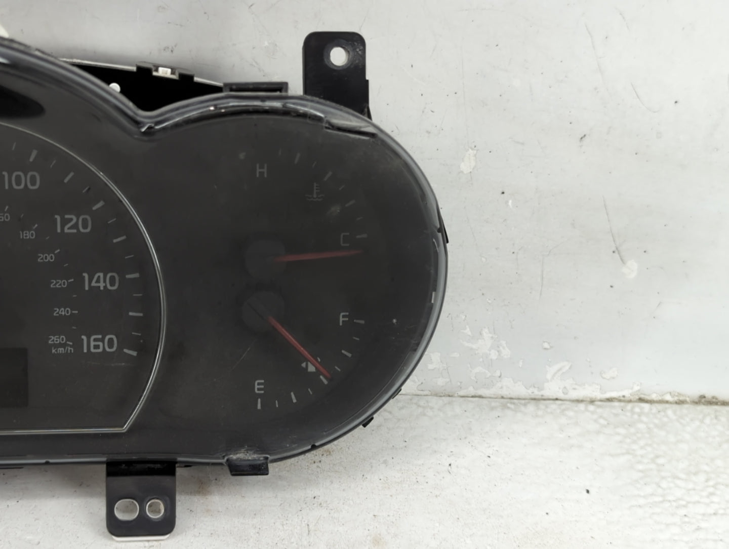 2014-2015 Kia Sorento Speedometer Instrument Cluster Gauges 94004-1u010 - Oemusedautoparts1.com