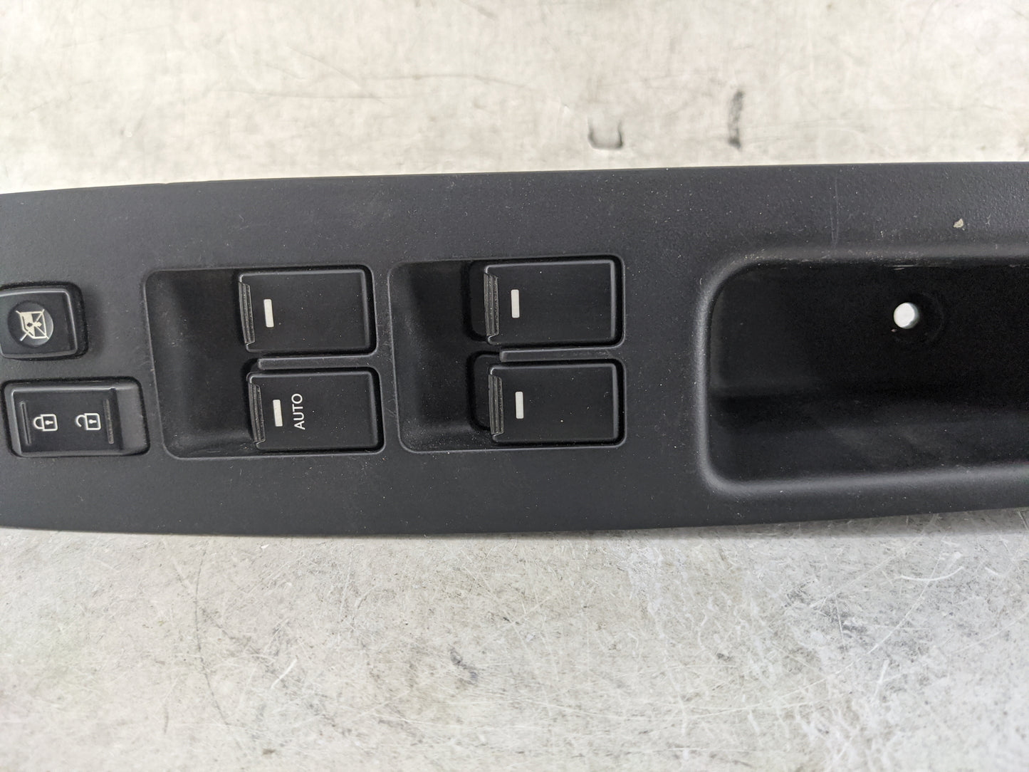 2011-2015 Kia Sorento Master Power Window Switch Replacement Driver Side Left P/N:93570-1U102VA Fits Fits 2011 2012 2013 201