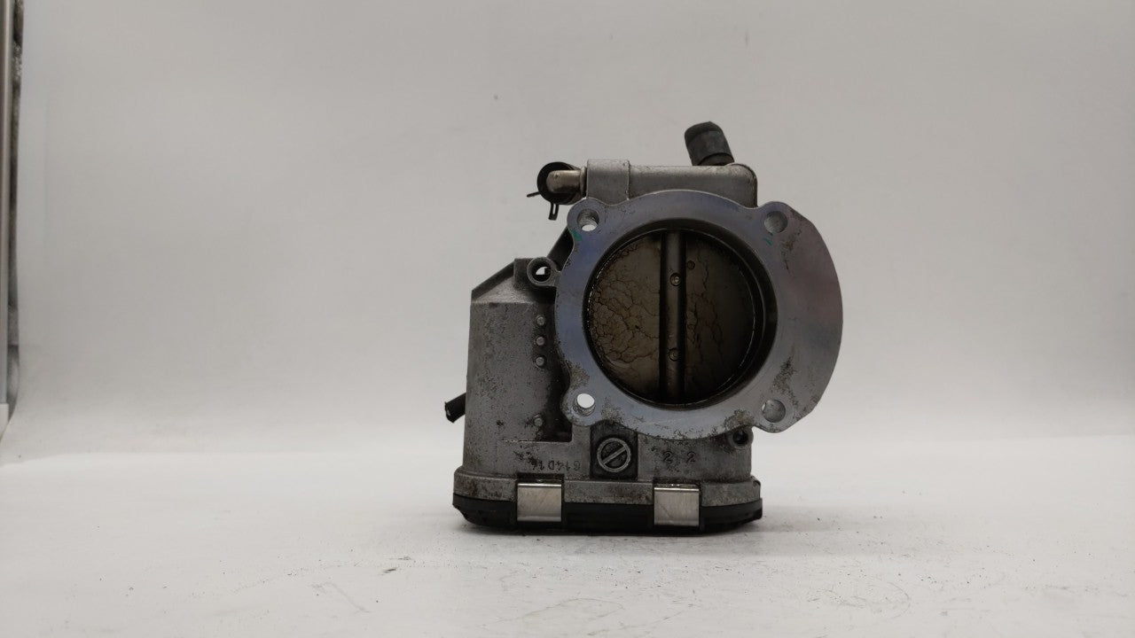 2012-2015 Kia Sorento Throttle Body P/N:35100-2G700 Fits Fits 2011 2012 2013 2014 2015 2016 OEM Used Auto Parts - Oemusedaut