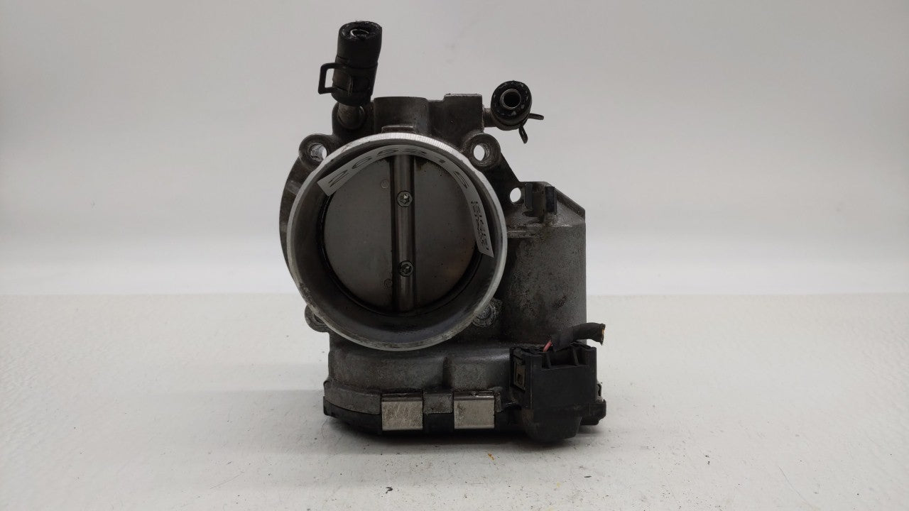 2012-2015 Kia Sorento Throttle Body P/N:35100-2G700 Fits Fits 2011 2012 2013 2014 2015 2016 OEM Used Auto Parts - Oemusedaut