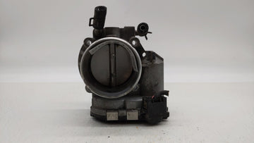 2012-2015 Kia Sorento Throttle Body P/N:35100-2G700 Fits Fits 2011 2012 2013 2014 2015 2016 OEM Used Auto Parts - Oemusedaut