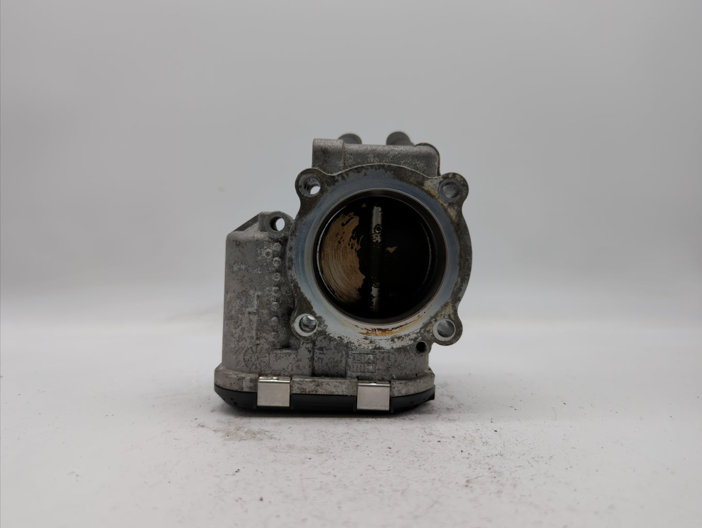 2016-2018 Kia Sorento Throttle Body P/N:35100-2G610 Fits Fits 2015 2016 2017 2018 2019 OEM Used Auto Parts - Oemusedautopart