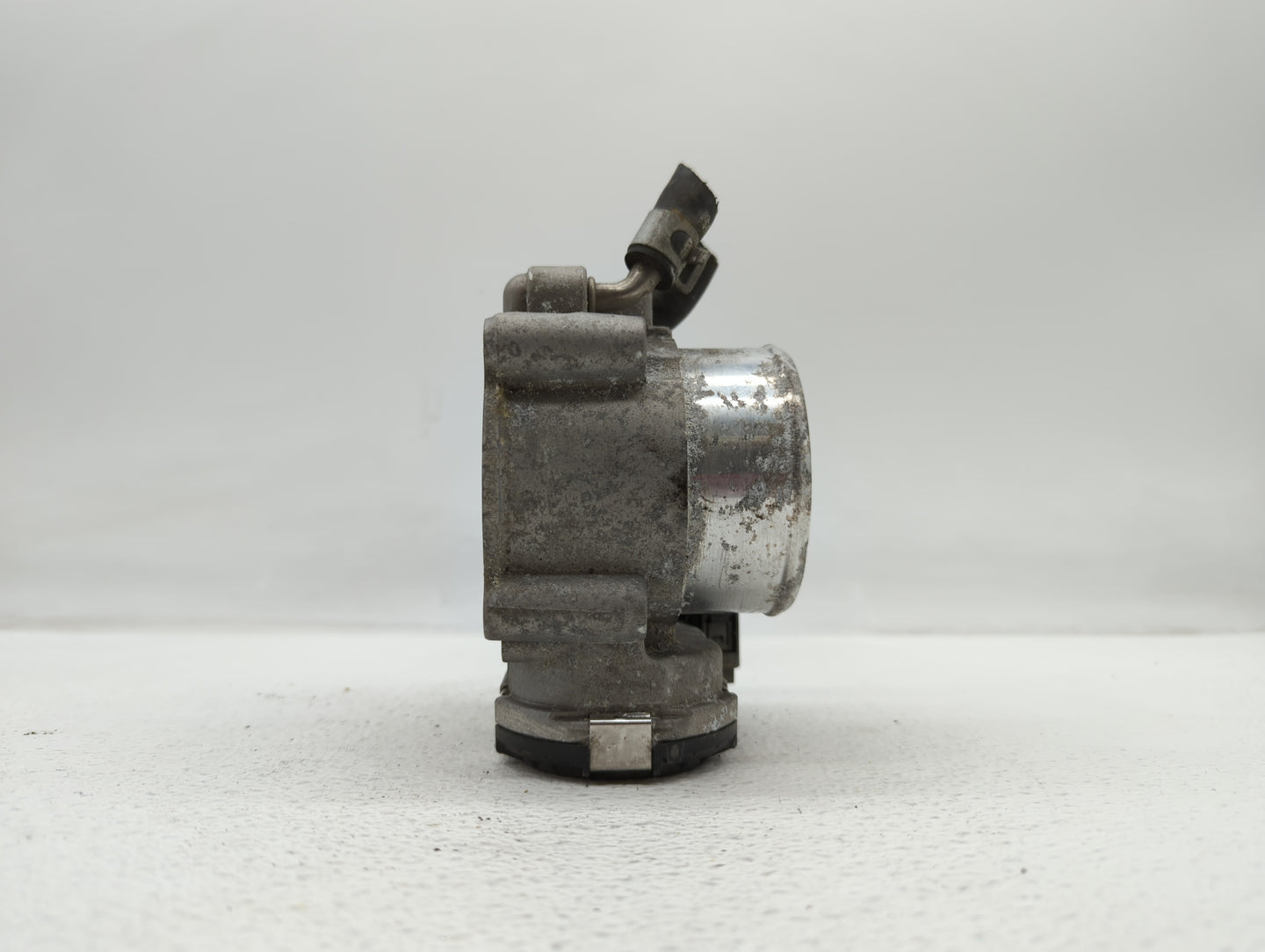 2016-2019 Kia Sorento Throttle Body P/N:0 280 750 618 35100-2G600 Fits Fits 2015 2016 2017 2018 2019 OEM Used Auto Parts - O