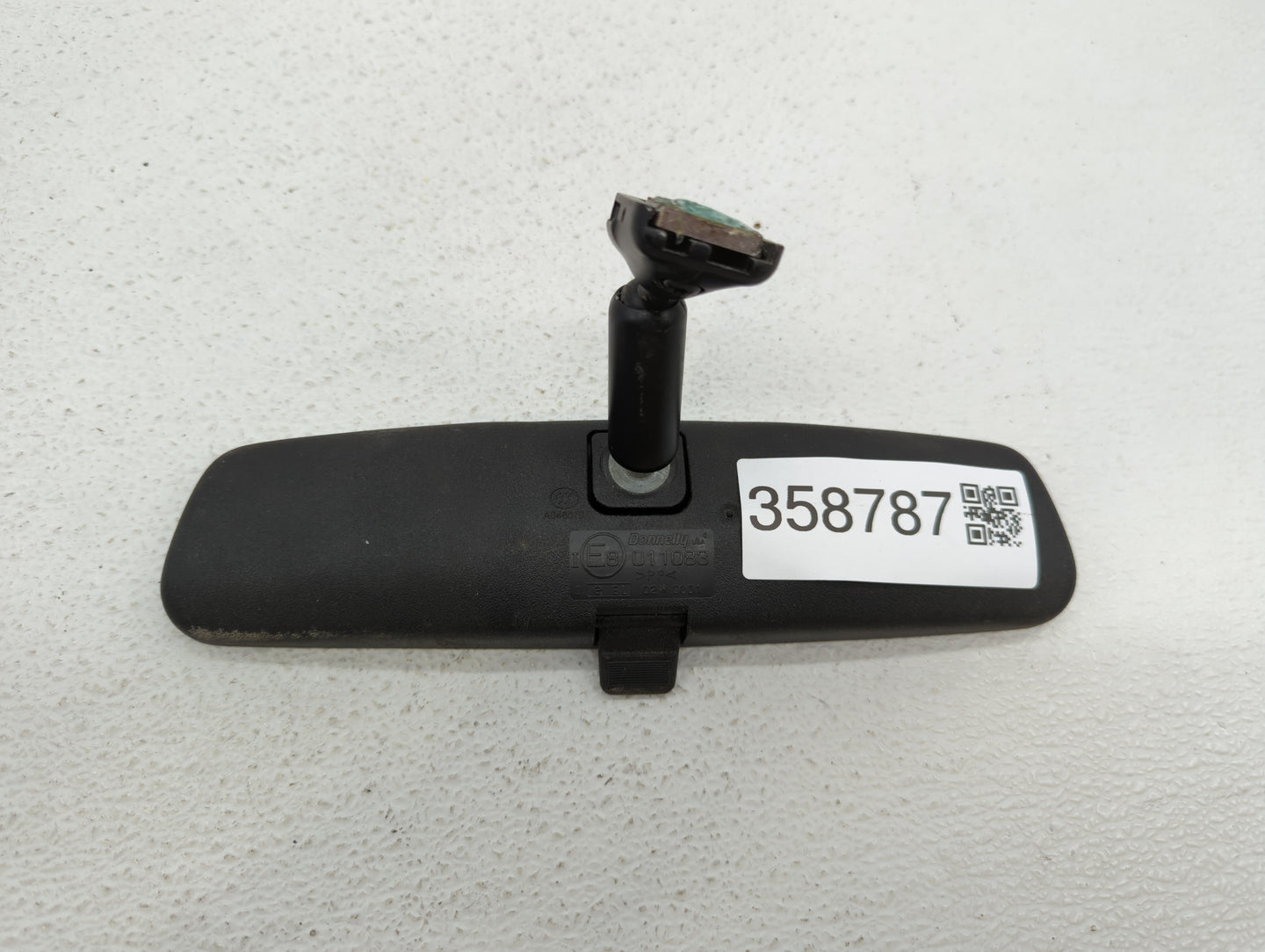 2011-2015 Kia Sorento Interior Rear View Mirror Replacement OEM P/N:E11026137 E4012143 Fits OEM Used Auto Parts - Oemusedaut