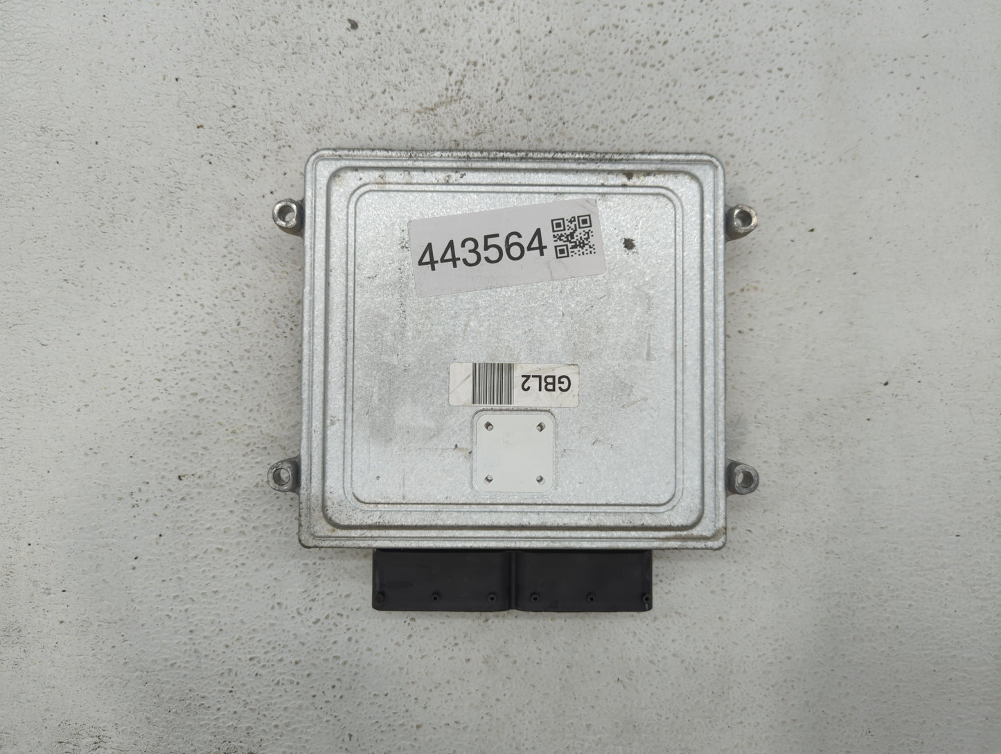 2014-2015 Kia Sorento PCM Engine Control Computer ECU ECM PCU OEM P/N:39113-2GBL2 39103-2GBL2 Fits Fits 2014 2015 OEM Used A