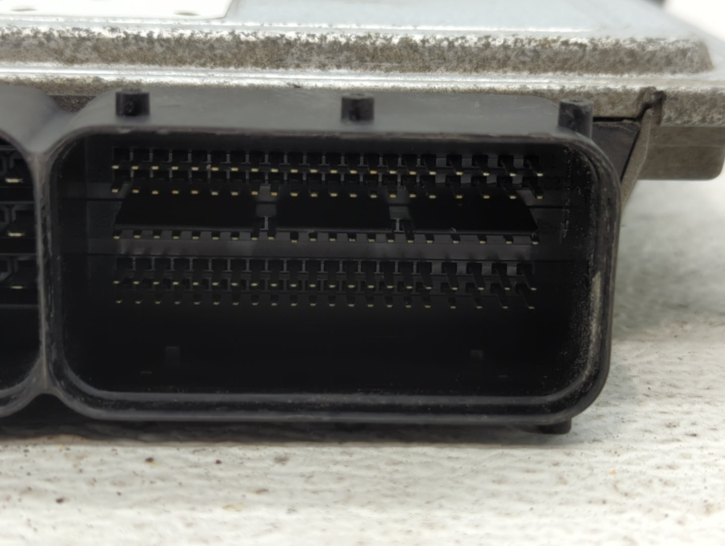 2014-2015 Kia Sorento PCM Engine Control Computer ECU ECM PCU OEM P/N:39113-2GBL2 39103-2GBL2 Fits Fits 2014 2015 OEM Used A