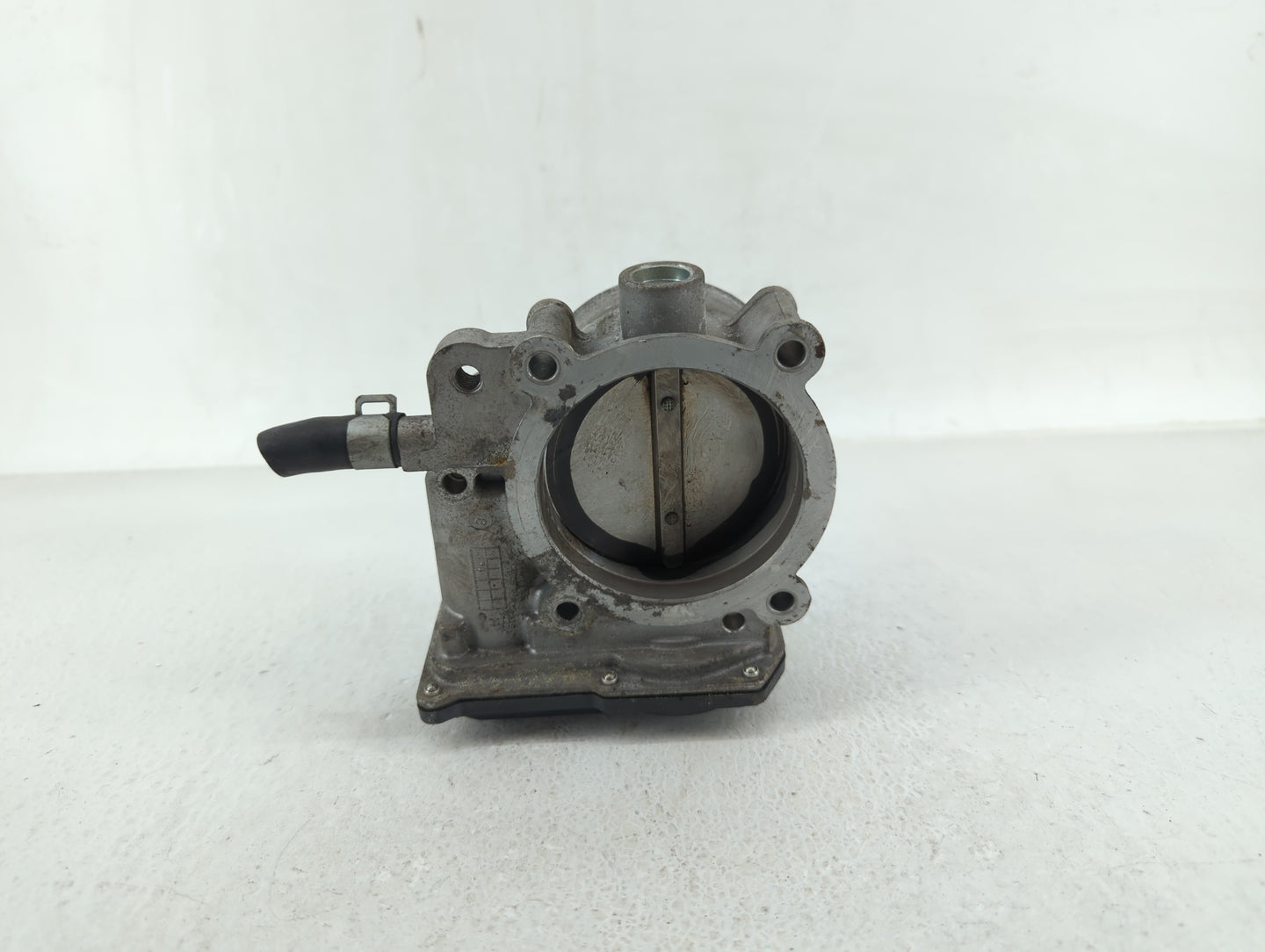 2014-2018 Kia Sorento Throttle Body P/N:35100-3CAA0 Fits Fits 2012 2013 2014 2015 2016 2017 2018 OEM Used Auto Parts - Oemus