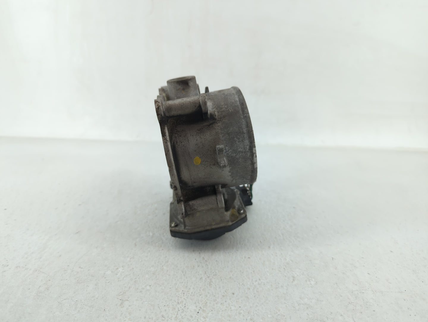 2014-2018 Kia Sorento Throttle Body P/N:35100-3CAA0 Fits Fits 2012 2013 2014 2015 2016 2017 2018 OEM Used Auto Parts - Oemus