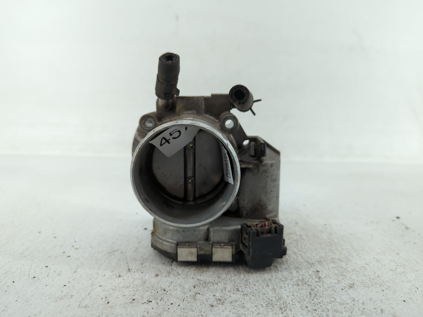 2012-2015 Kia Sorento Throttle Body P/N:35100-2G700 Fits Fits 2011 2012 2013 2014 2015 2016 OEM Used Auto Parts - Oemusedaut