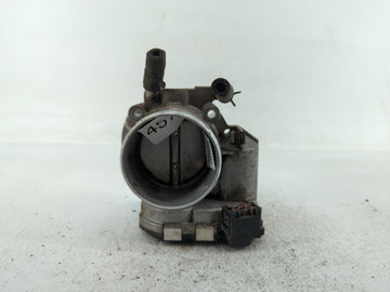 2012-2015 Kia Sorento Throttle Body P/N:35100-2G700 Fits Fits 2011 2012 2013 2014 2015 2016 OEM Used Auto Parts - Oemusedaut
