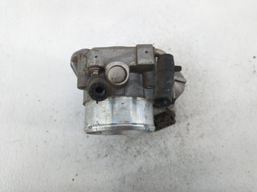 2012-2015 Kia Sorento Throttle Body P/N:35100-2G700 Fits Fits 2011 2012 2013 2014 2015 2016 OEM Used Auto Parts