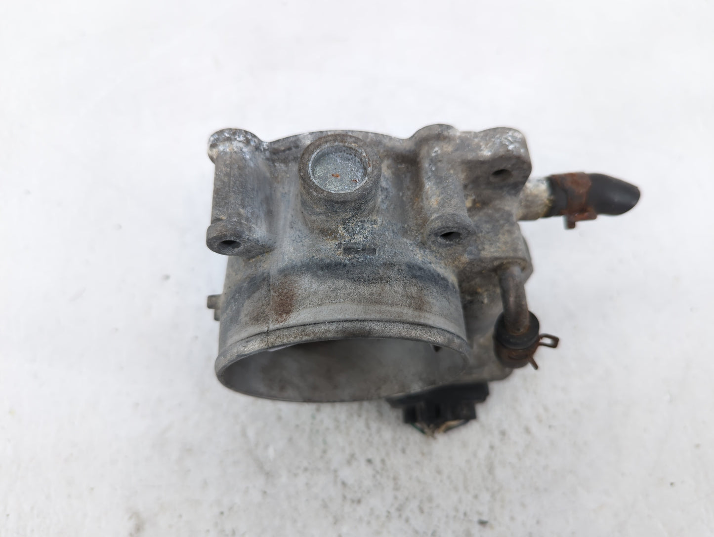 2014-2018 Kia Sorento Throttle Body P/N:35100-3CAA0 Fits Fits 2012 2013 2014 2015 2016 2017 2018 OEM Used Auto Parts - Oemus