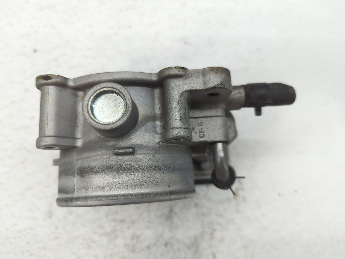 2014-2018 Kia Sorento Throttle Body P/N:35100-3CAA0 Fits Fits 2012 2013 2014 2015 2016 2017 2018 OEM Used Auto Parts - Oemus