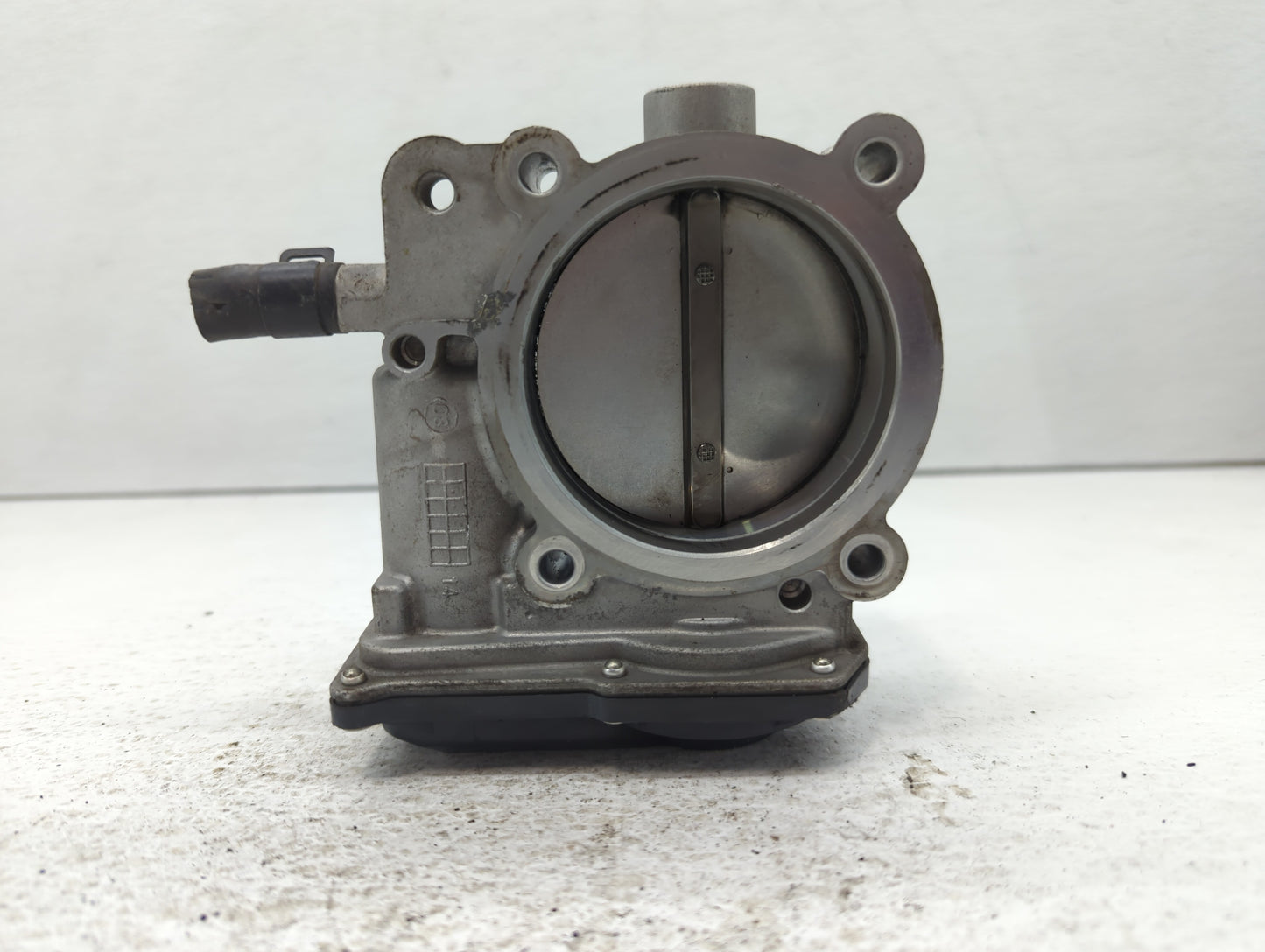 2014-2018 Kia Sorento Throttle Body P/N:35100-3CAA0 Fits Fits 2012 2013 2014 2015 2016 2017 2018 OEM Used Auto Parts - Oemus