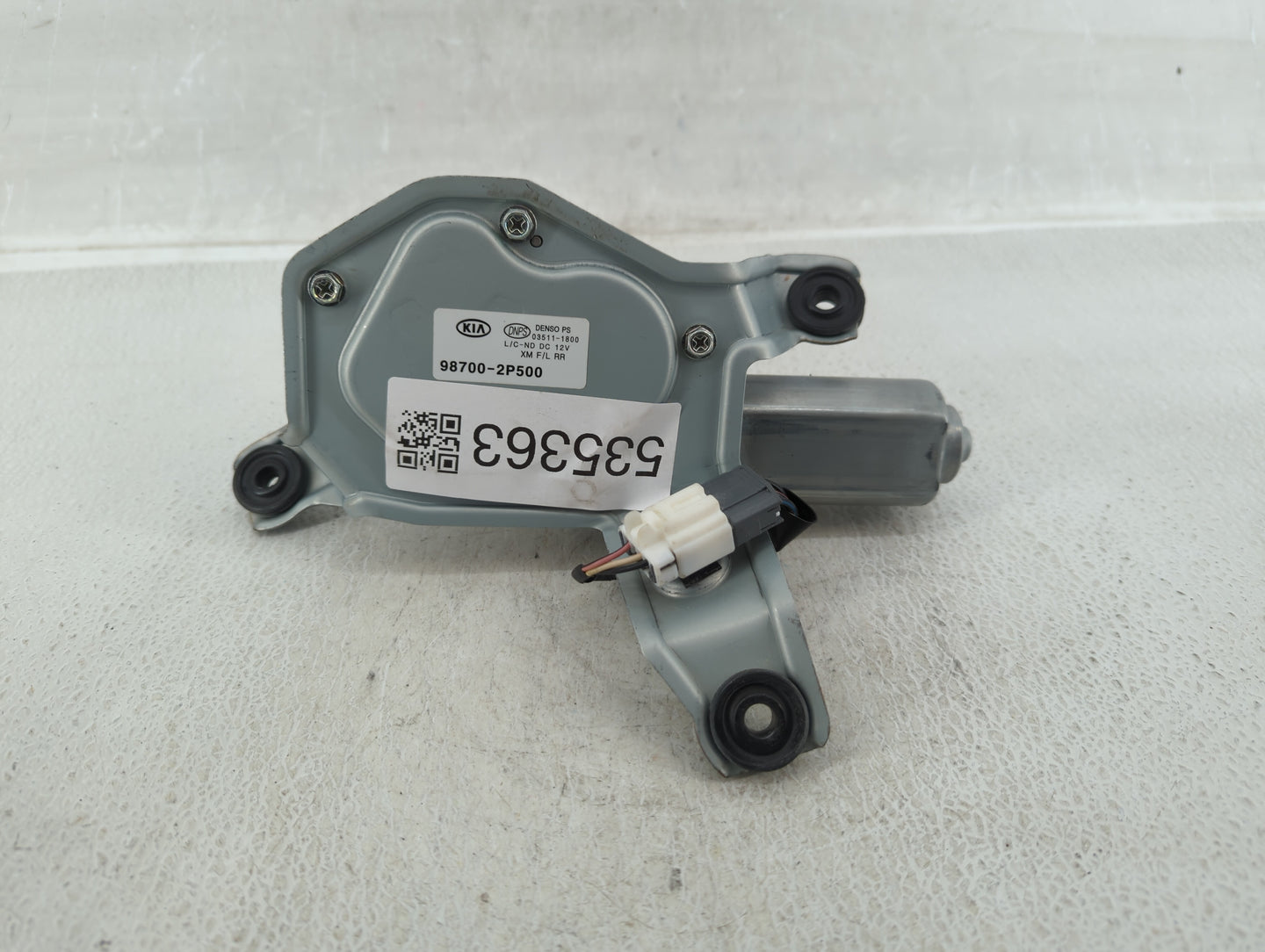 2015 Kia Sorento Front Windshield Wiper Motor P/N:98700-2P500 Fits OEM Used Auto Parts - Oemusedautoparts1.com